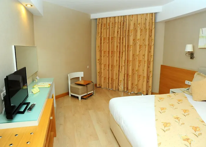 Trendy Palm Adults Only Otel