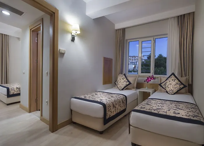 Trendy Palm Adults Only Otel 5*