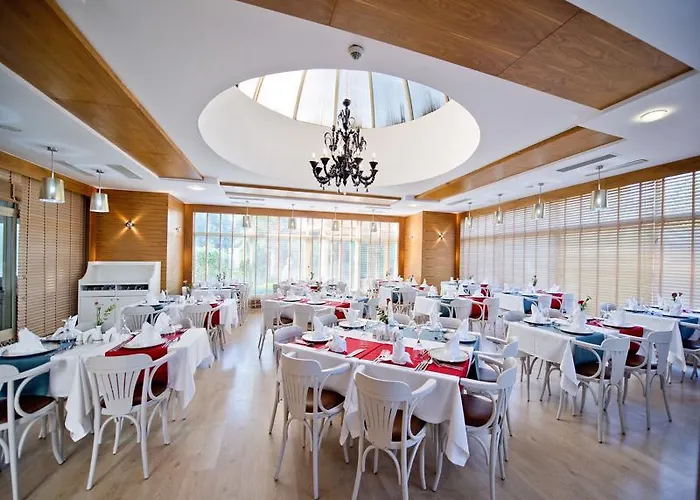 Trendy Palm Adults Only Otel 5*