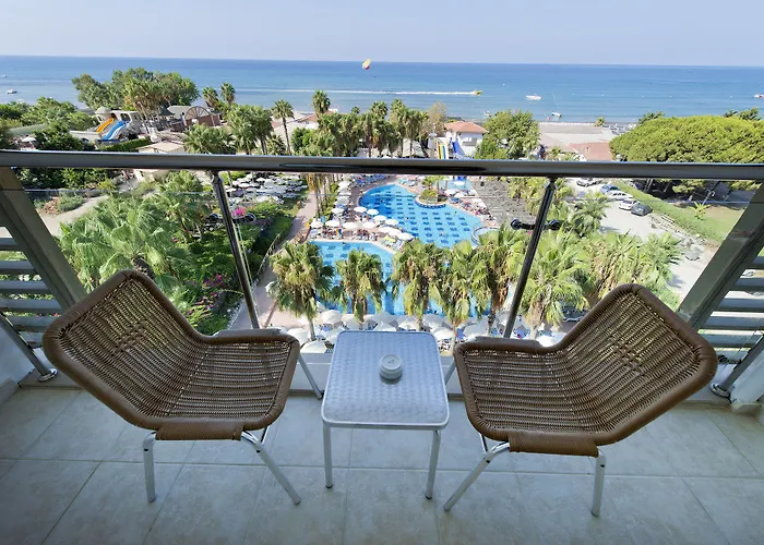 Trendy Palm Adults Only Otel Side