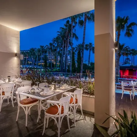 Trendy Palm Hotel Side