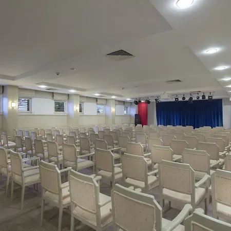 Trendy Palm Adults Only Otel