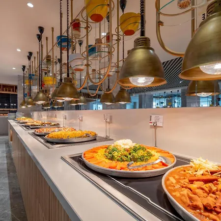 Trendy Palm Adults Only Hotell Side