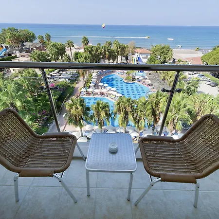 Trendy Palm Adults Only Hotell Side