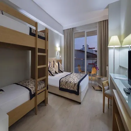 מלון Trendy Palm Adults Only 5*